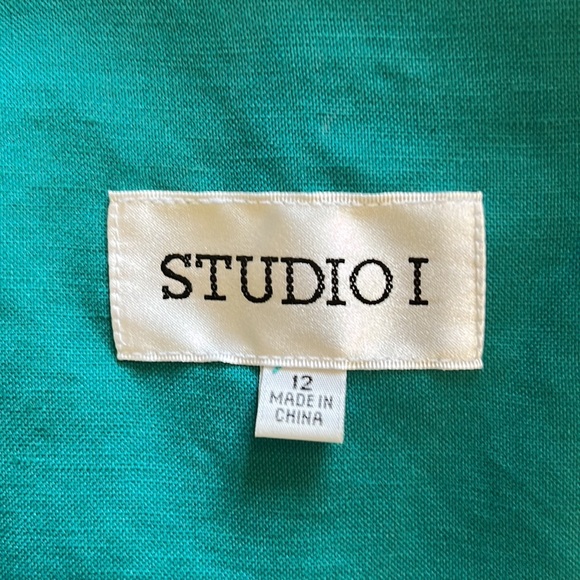 Studio I skirt and jacket suit - Picture 10 of 16
